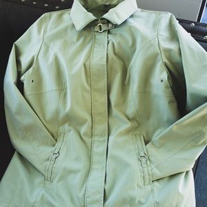 White Stag Rain Jacket - Size 16 (1X)